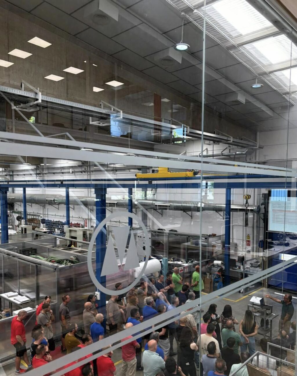 imagen del equipo en las instalaciones de SepsaMedha